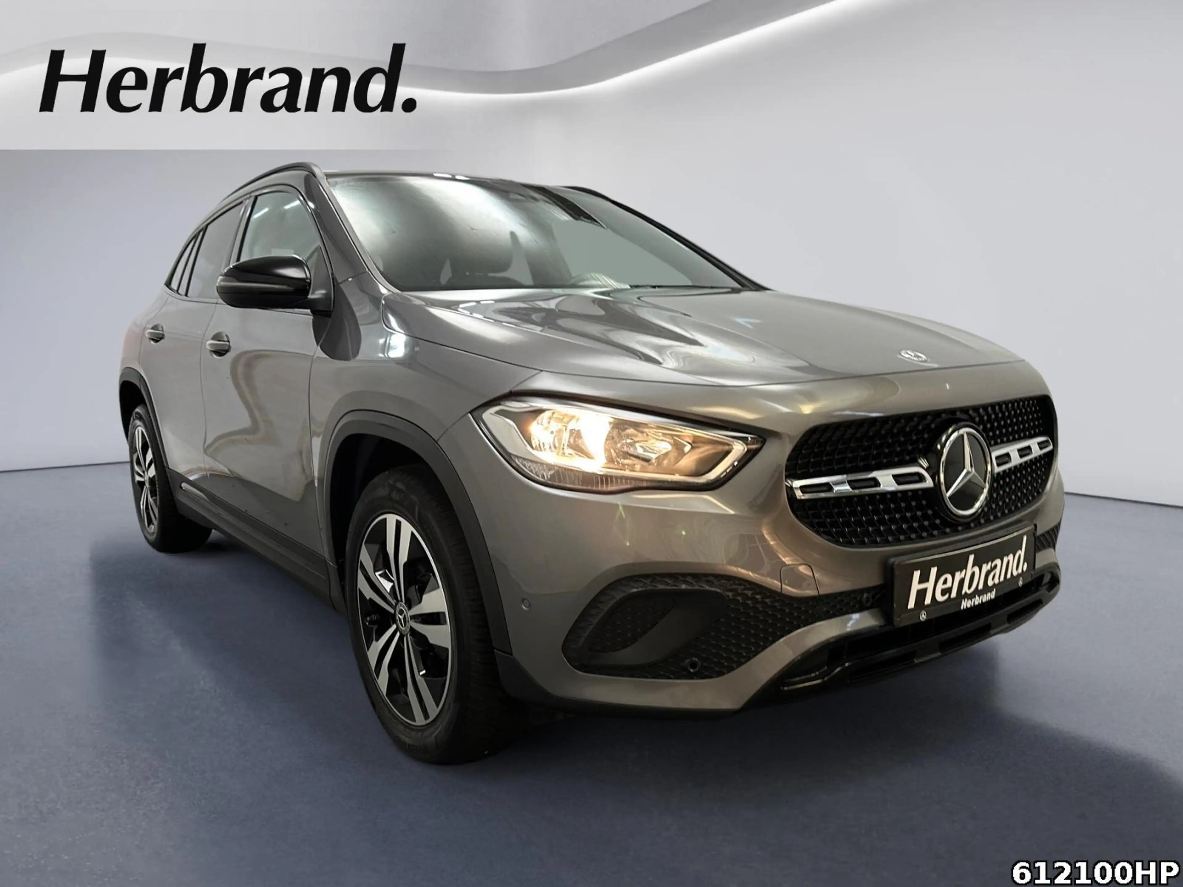 Mercedes-Benz GLA 200 Progressive Night AHK Kamera Soundsyst. — photo 2