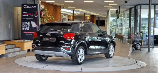 Audi Q2 view 7
