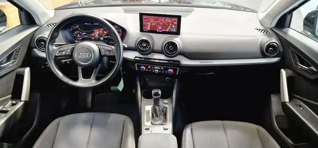 Audi Q2 view 10