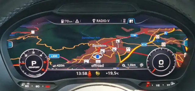 Audi Q2 view 14