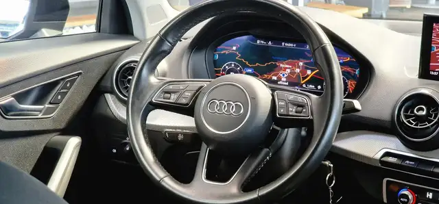 Audi Q2 view 12