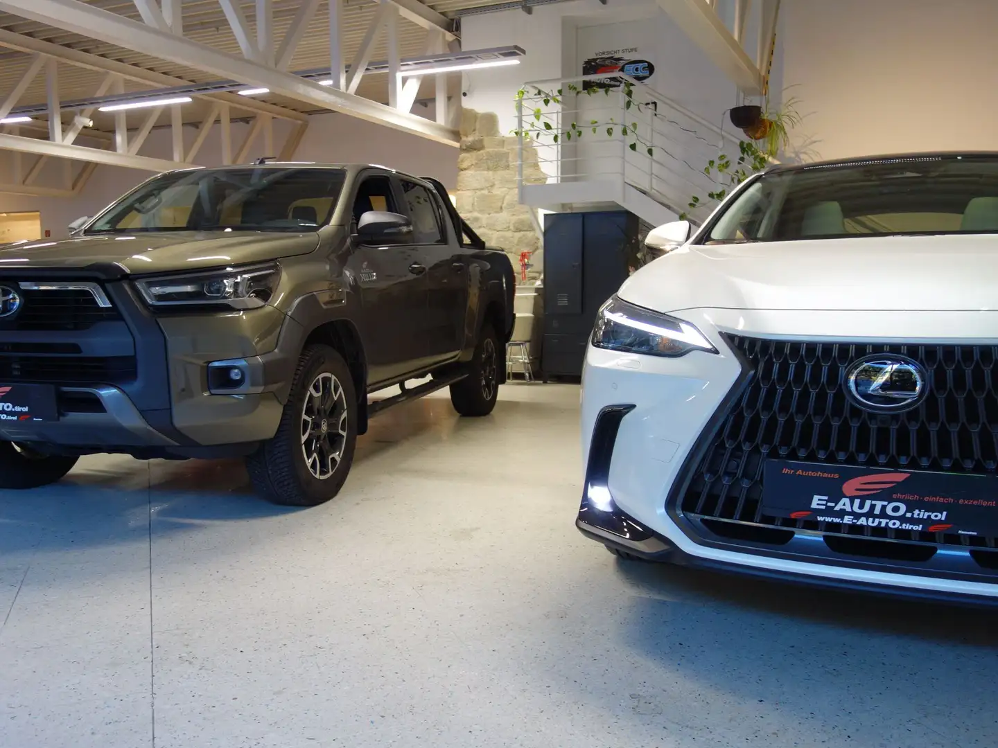 Lexus NX 350h Executive Aut. *HYBRID *NEUWERTIG *AHK *VOLLAUSST Weiß - 2
