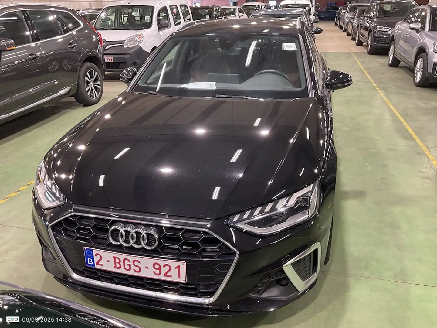 Audi A4 Avant 30 TDi Business Edition S line tronic EU6AP) Noir - 1
