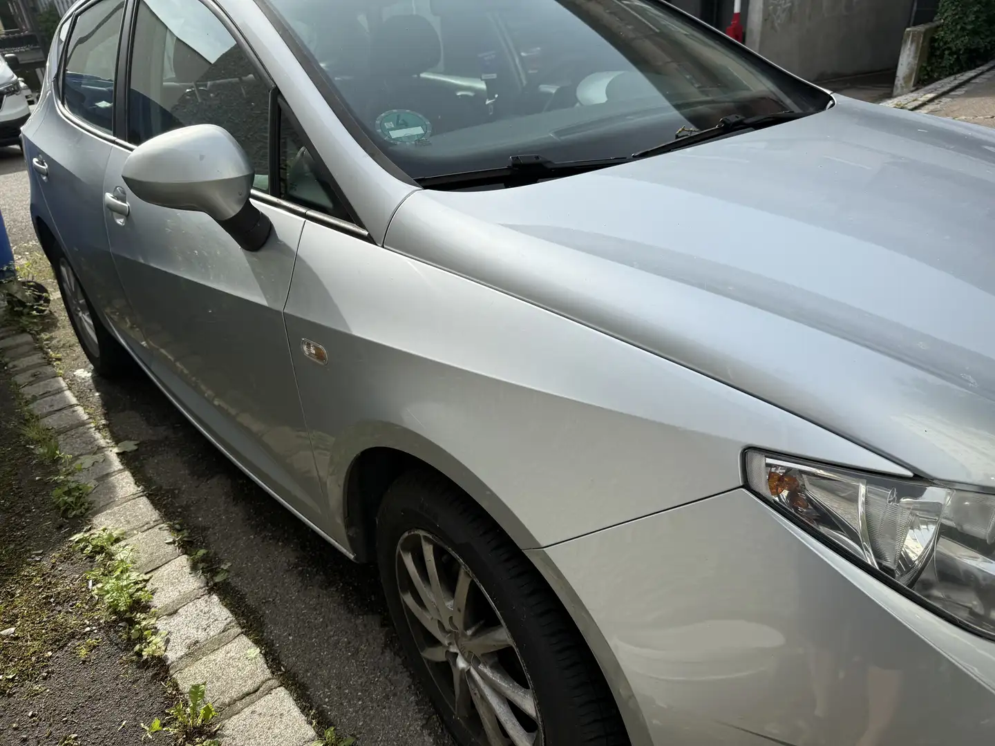 SEAT Ibiza Stylance / Style Grau - 1