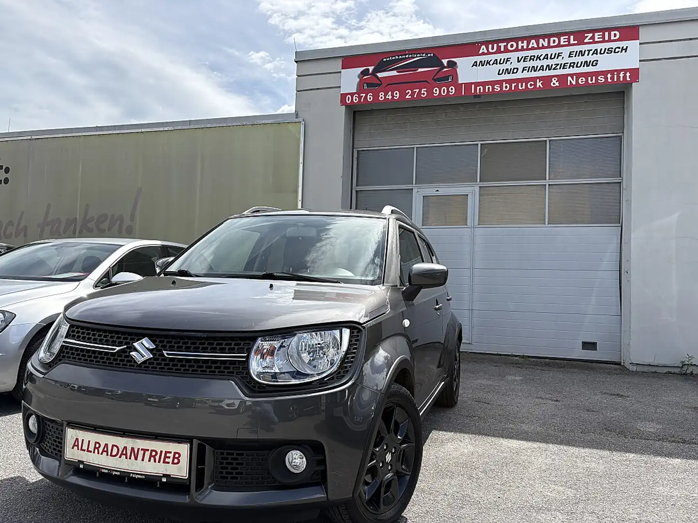 Suzuki Ignis 1,2 Shine 4WD Grau - 1