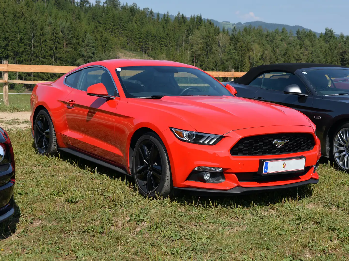 Ford Mustang 2,3 EcoBoost Aut. Rot - 1