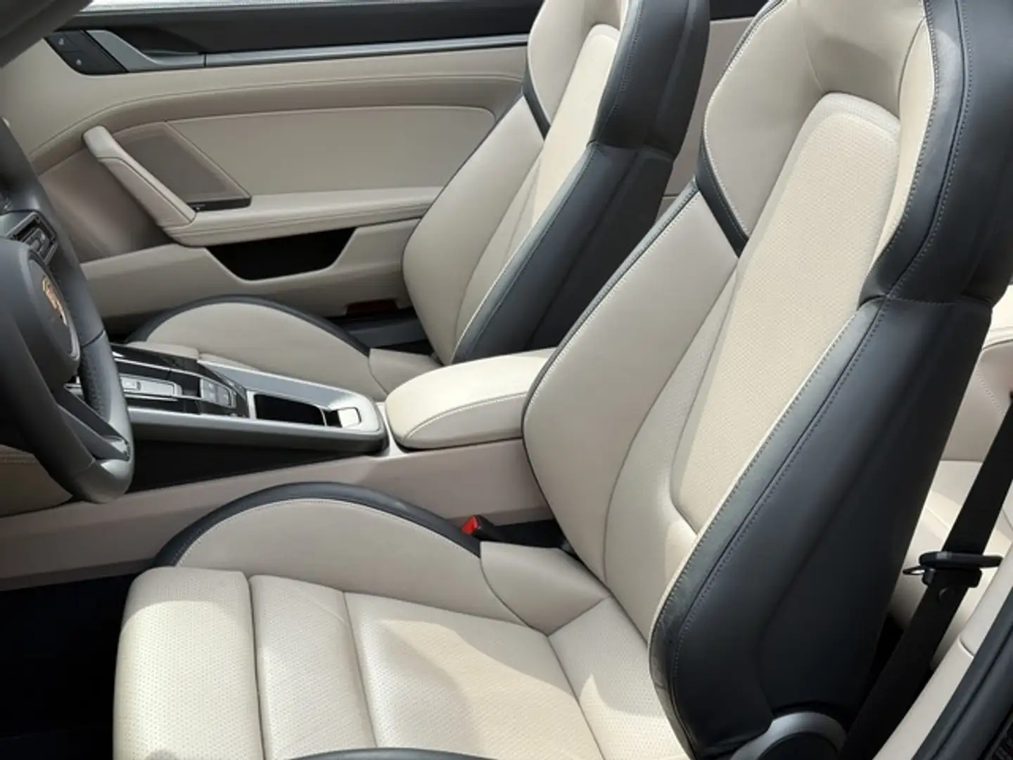 Porsche 992 911 Targa 4 GTS *KREIDE-KALKBEIGE*INNODRIVE*HD-MAT Gris - 2