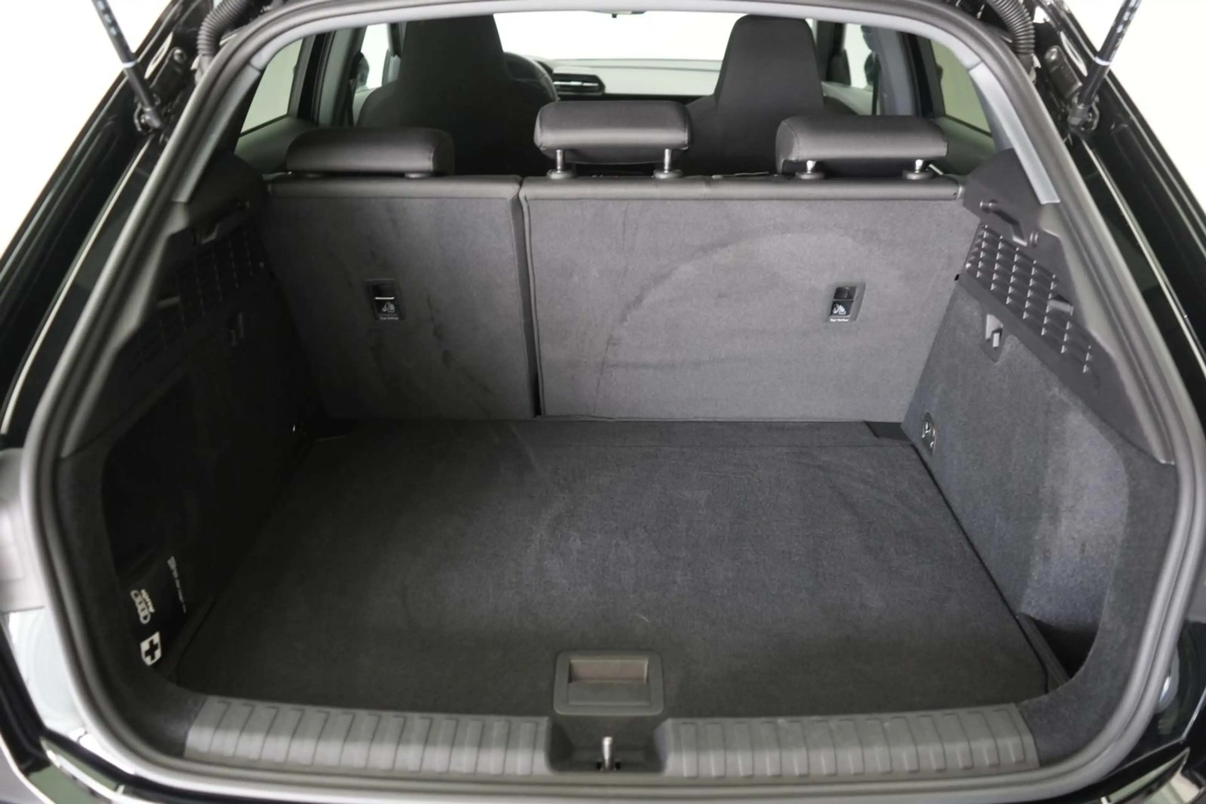 Audi A3 45 TFSIe Sportback S tronic S line ACC/Carpla — photo 9