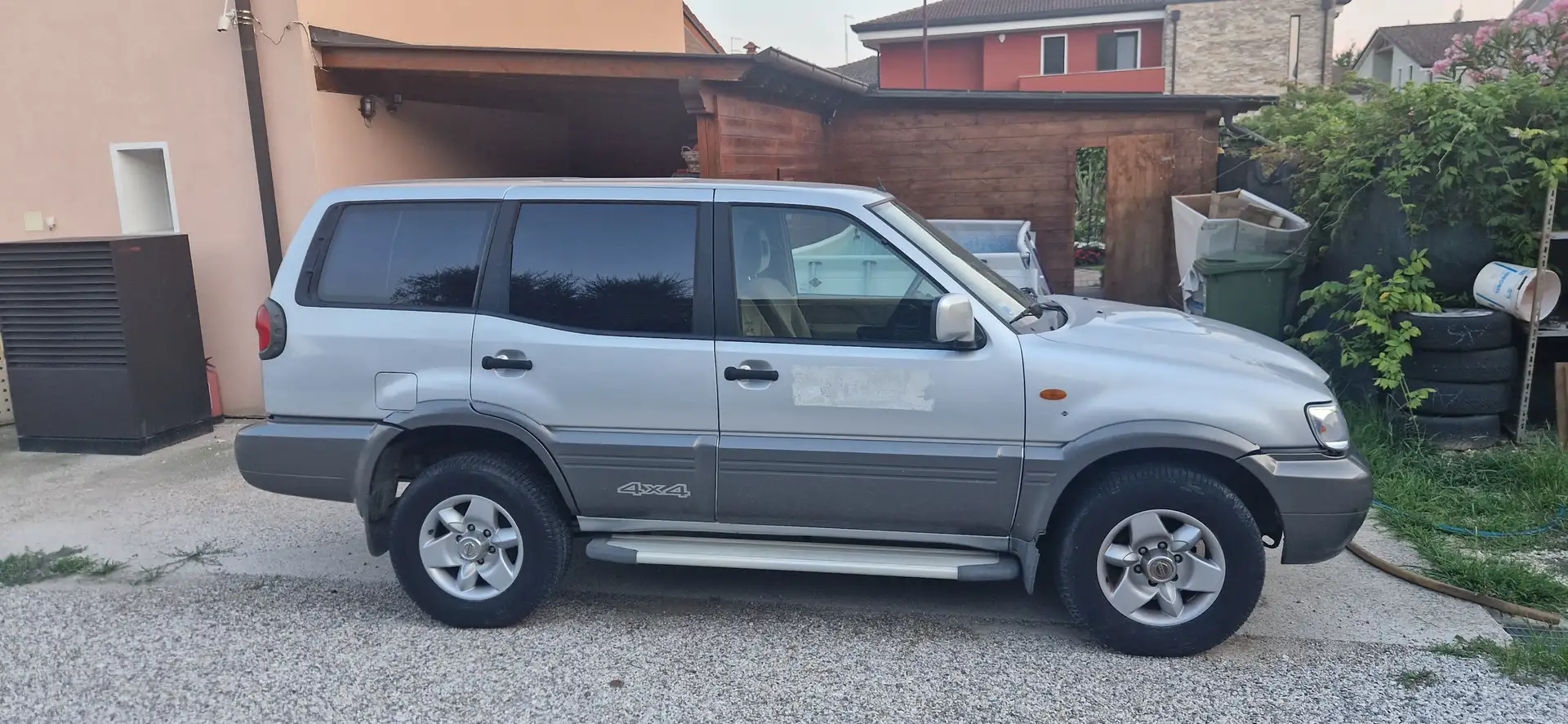 Nissan Terrano Szary - 2