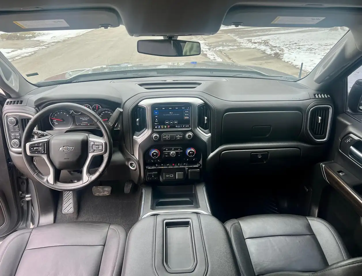 Chevrolet Silverado 1500 снимка Chevrolet Silverado 1500