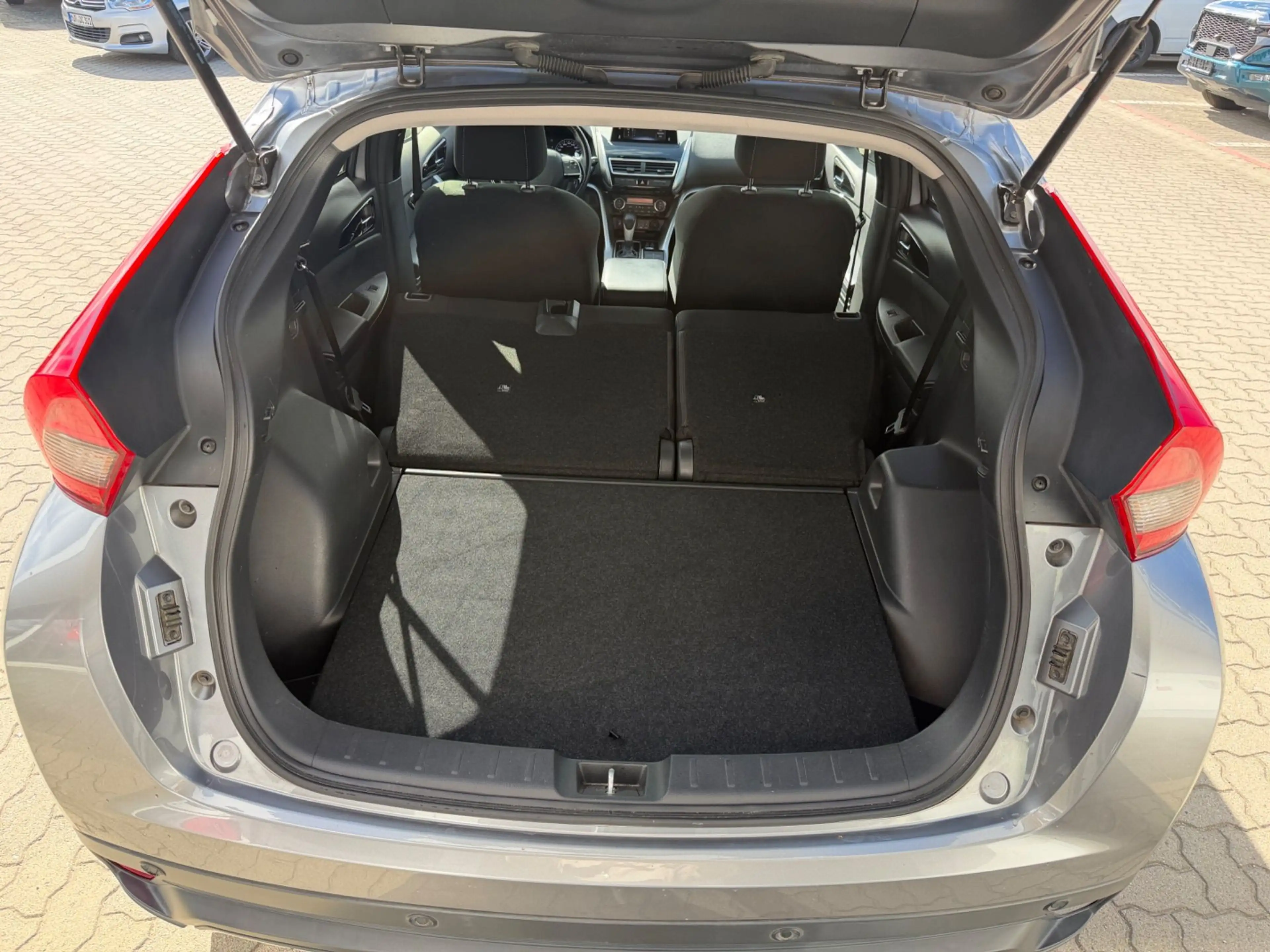 Mitsubishi Eclipse Cross 1,5L T-MIVEC Autom. Allrad Winterpaket — photo 10