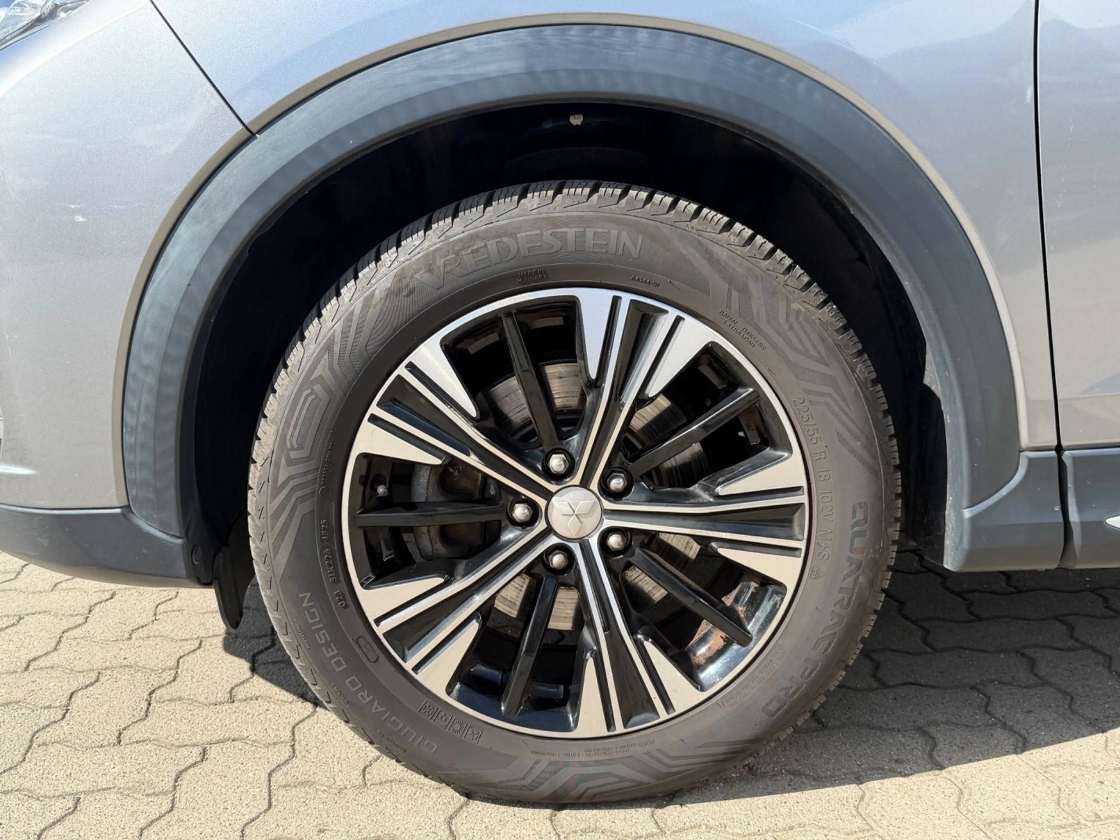 Mitsubishi Eclipse Cross 1,5L T-MIVEC Autom. Allrad Winterpaket — photo 33