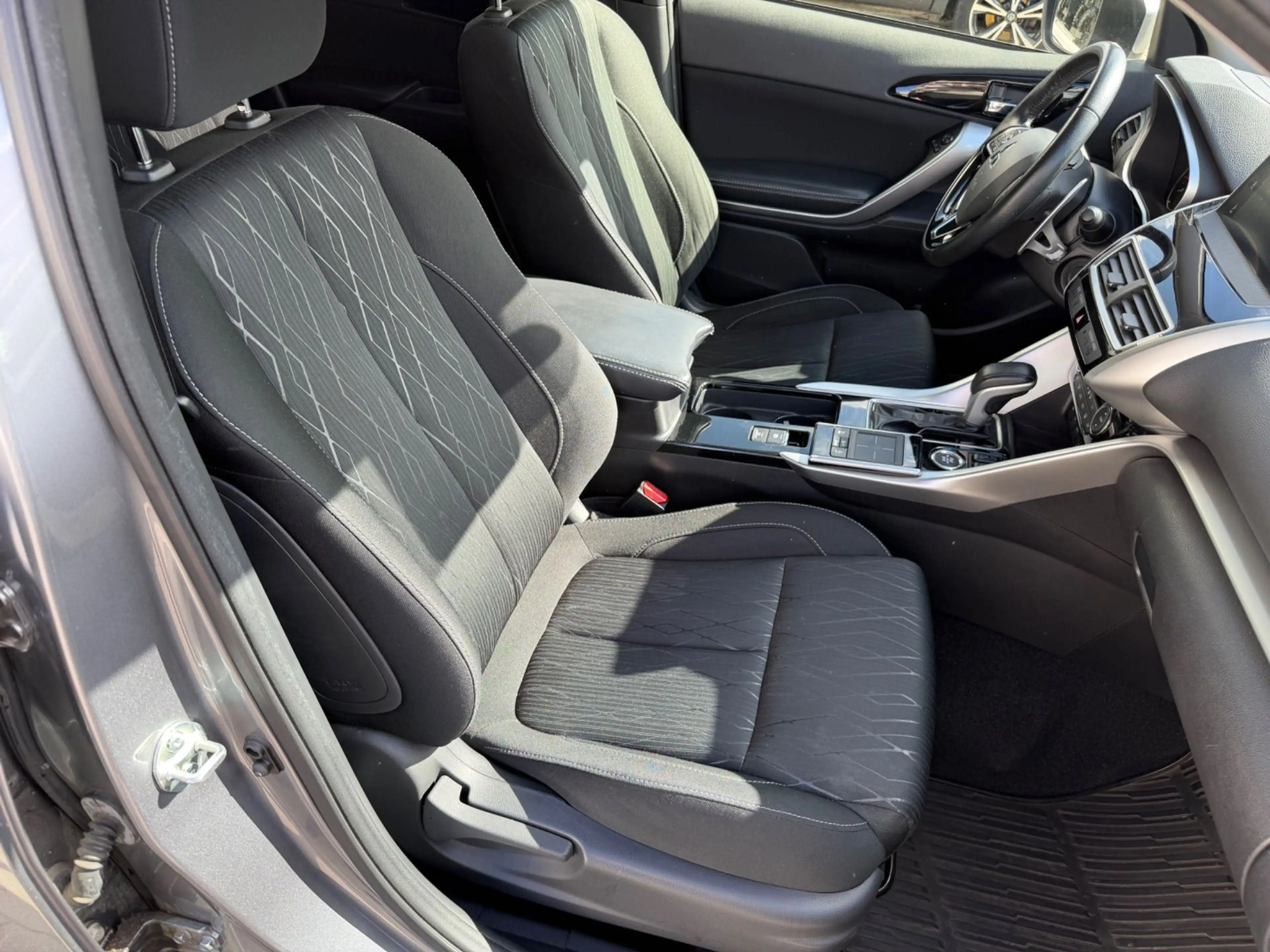 Mitsubishi Eclipse Cross 1,5L T-MIVEC Autom. Allrad Winterpaket — photo 29
