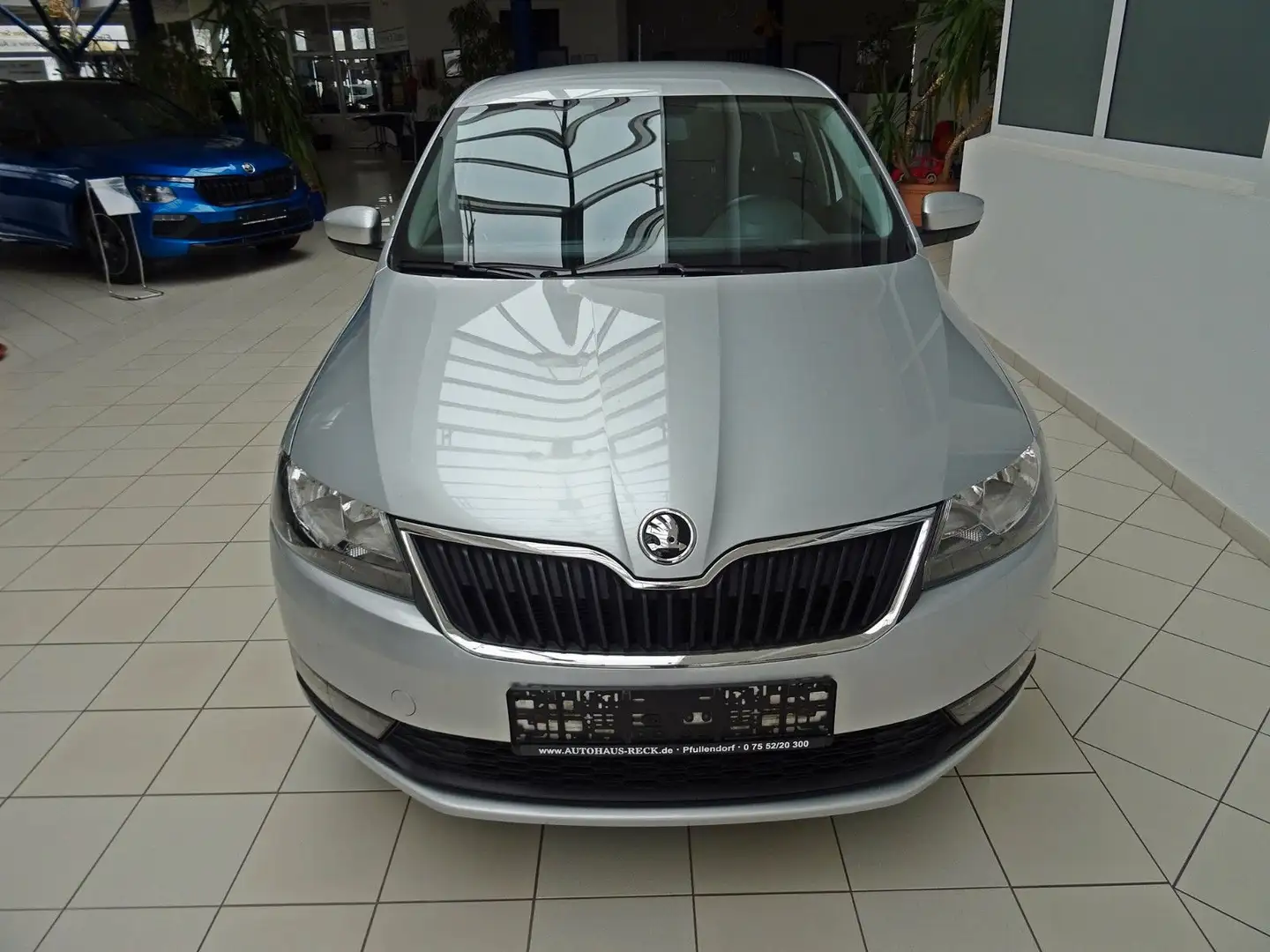 Skoda Rapid/Spaceback Spaceback Cool Edition Silber - 2