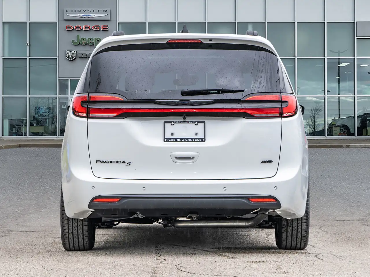 Chrysler Pacifica photo Chrysler Pacifica