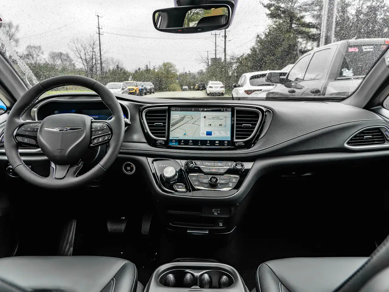 Chrysler Pacifica photo Chrysler Pacifica