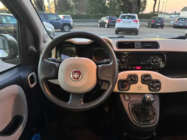Fiat Panda view 12