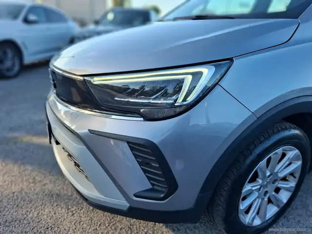 Opel Crossland X view 4