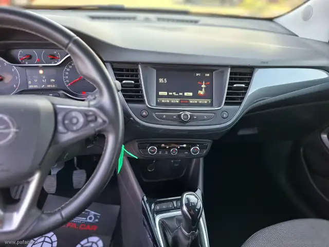 Opel Crossland X view 12