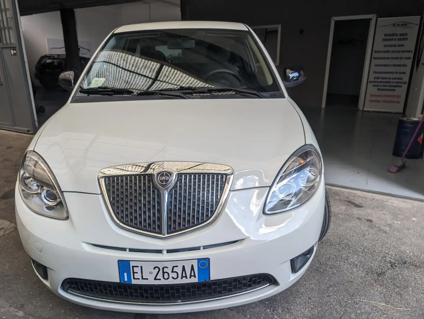 Lancia Ypsilon Y 1.4 16v Oro - 1