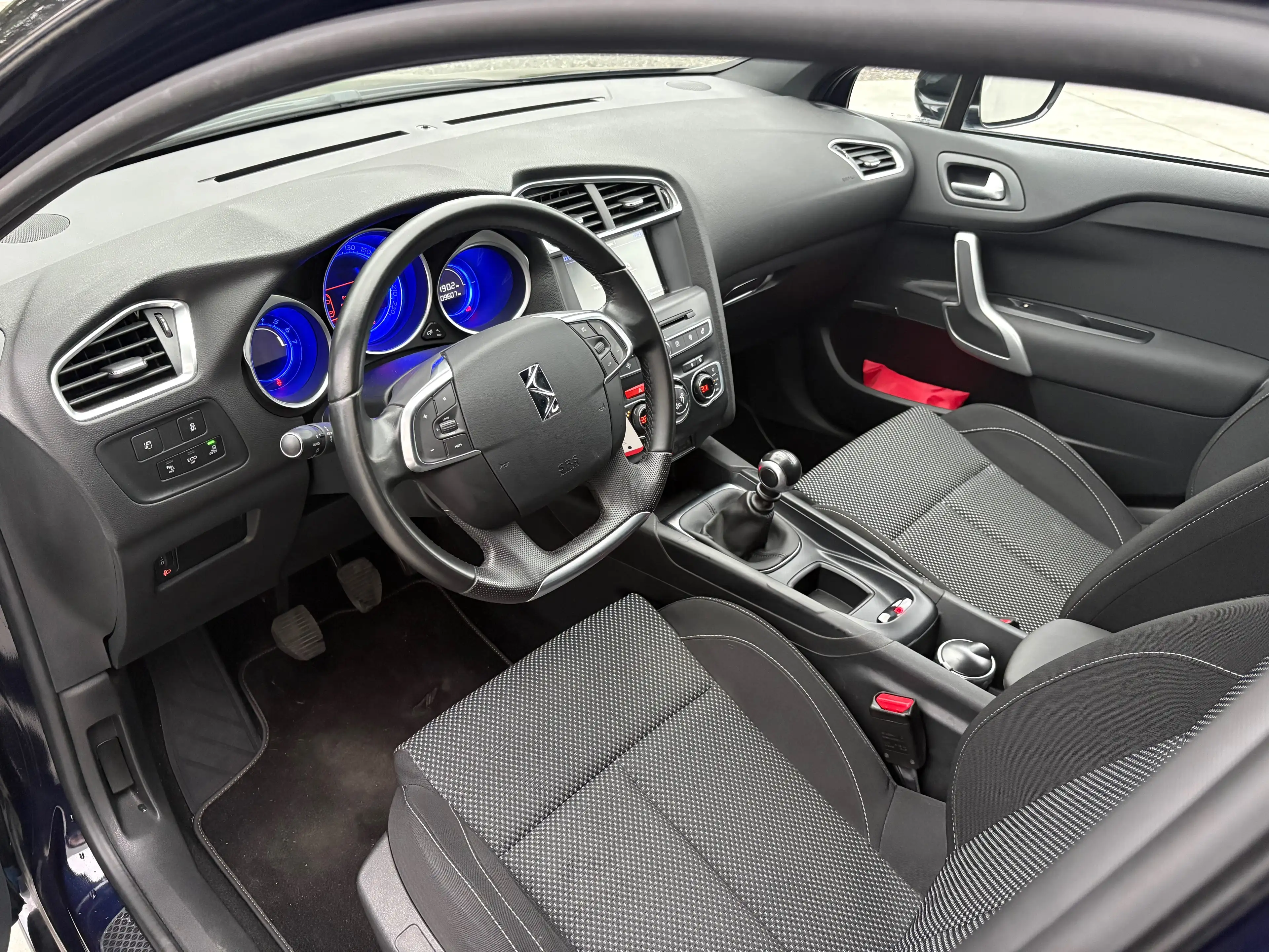 DS Automobiles DS 4 Crossback DS 4 Crossback 1.2 PureTech So Chic S GARANTIE 1 AN — photo 15