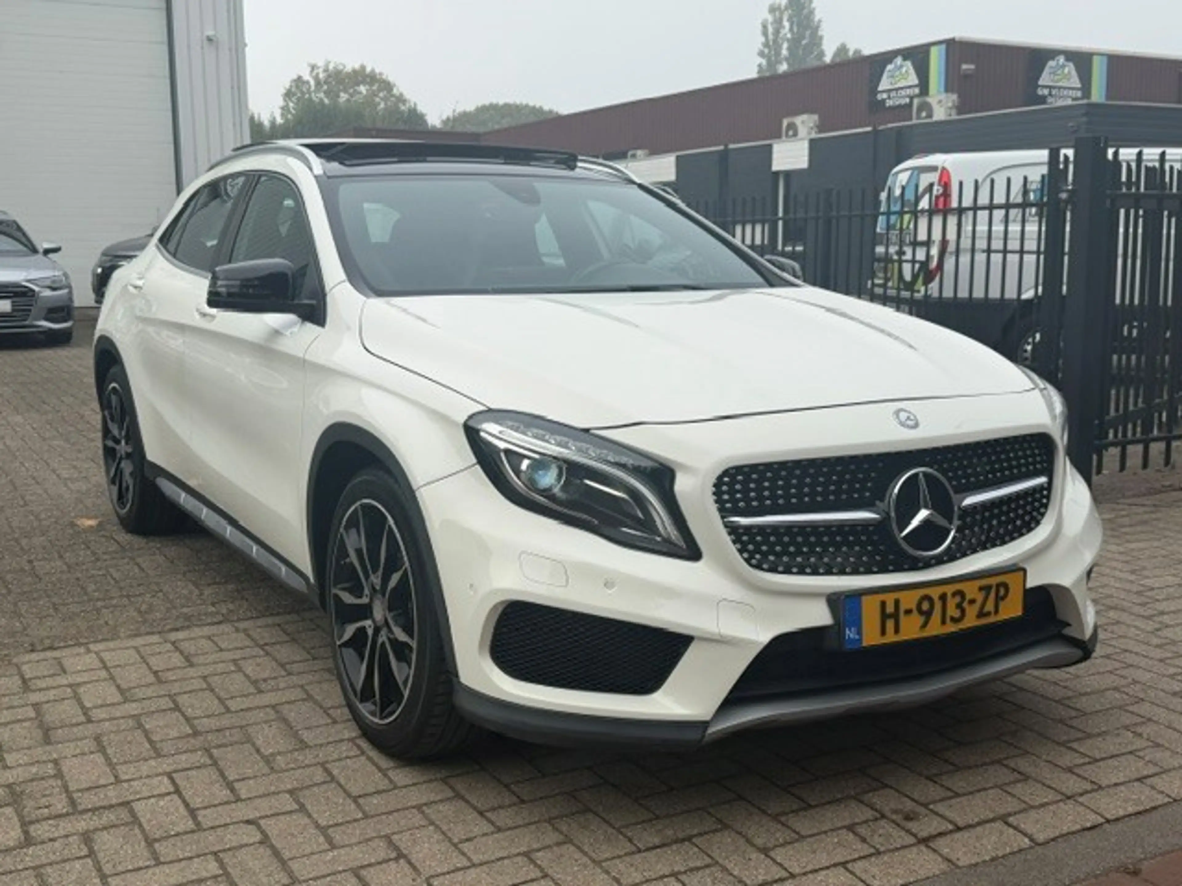 Mercedes-Benz GLA 250 AMG Pano LED Cruise Clima Topstaat!! — photo 2