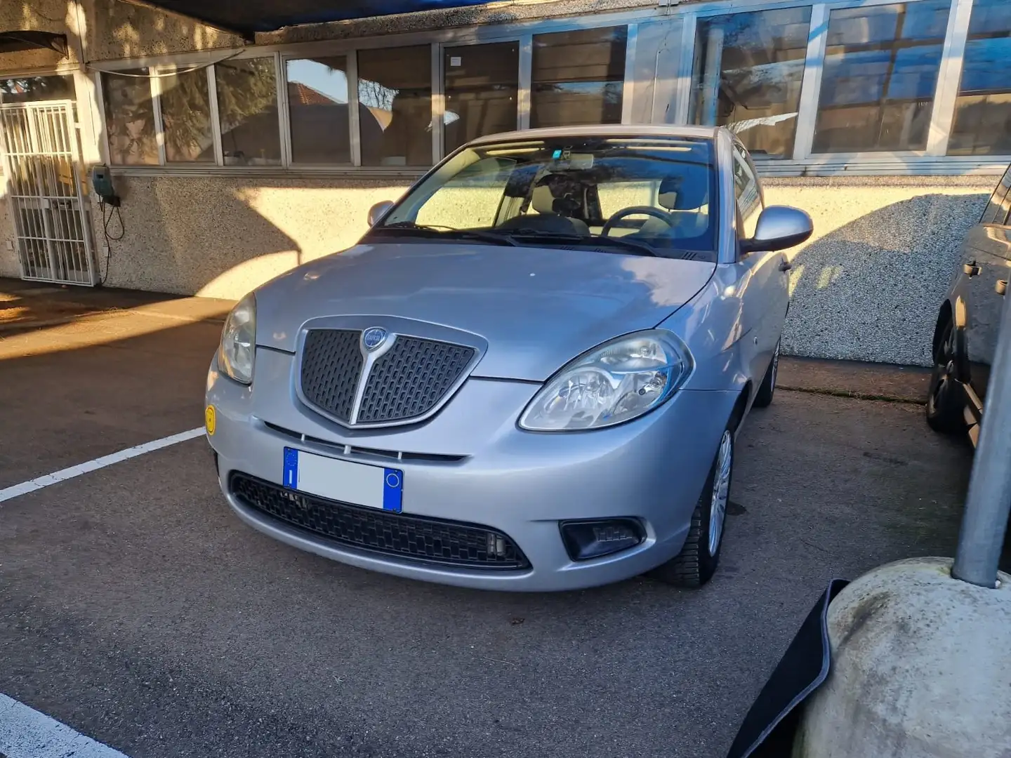 Lancia Ypsilon Ypsilon II 1.2 8v Argintiu - 1