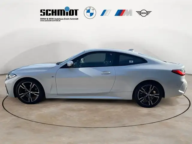 BMW 4 Series view 3