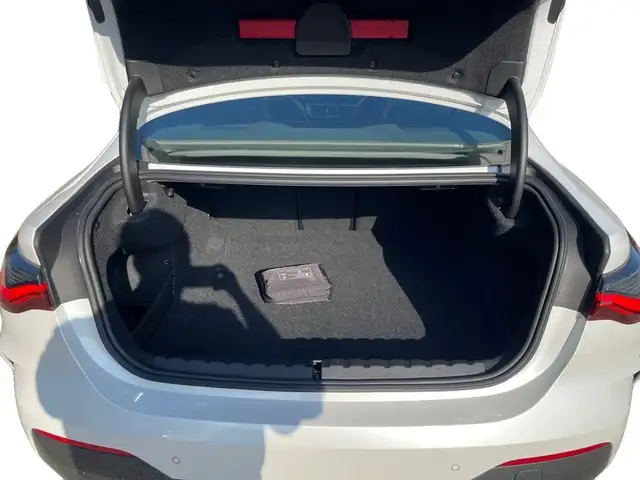 BMW 4 Series view 5