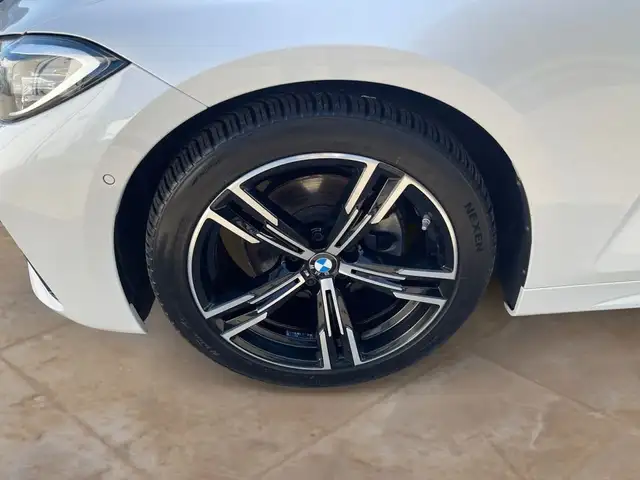 BMW 4 Series view 2