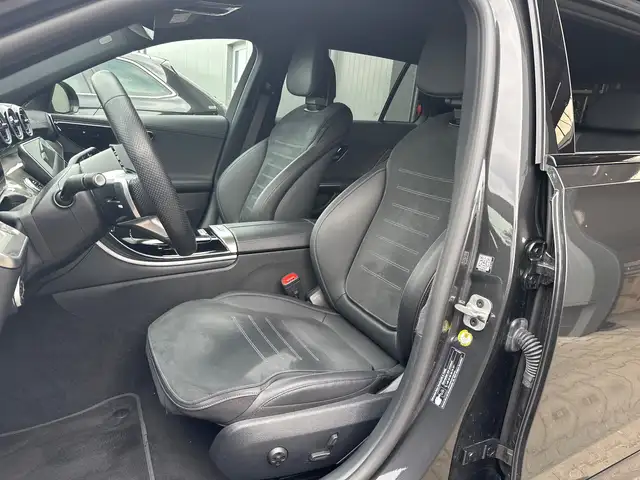 Mercedes-Benz 300 view 9