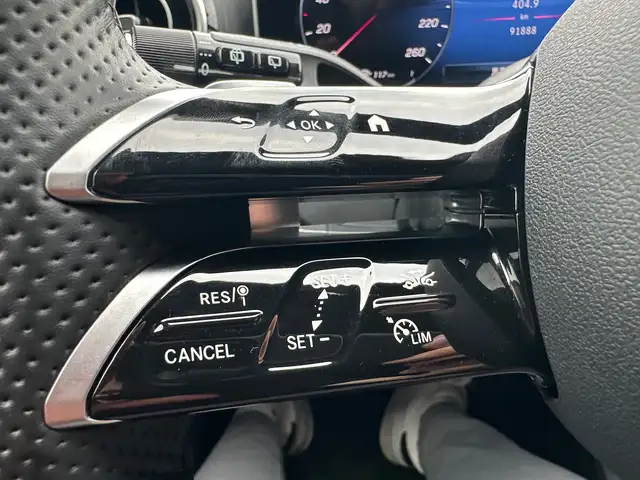 Mercedes-Benz 300 view 12