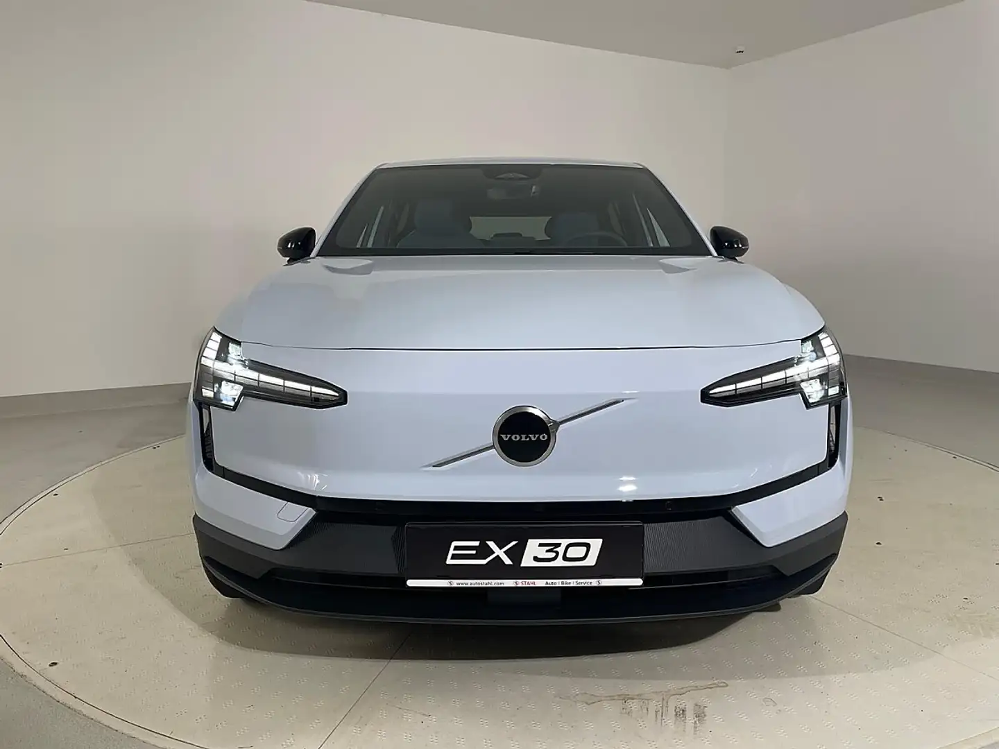 Volvo EX30 Single Motor Extended Range 69kWh Plus Blau - 2