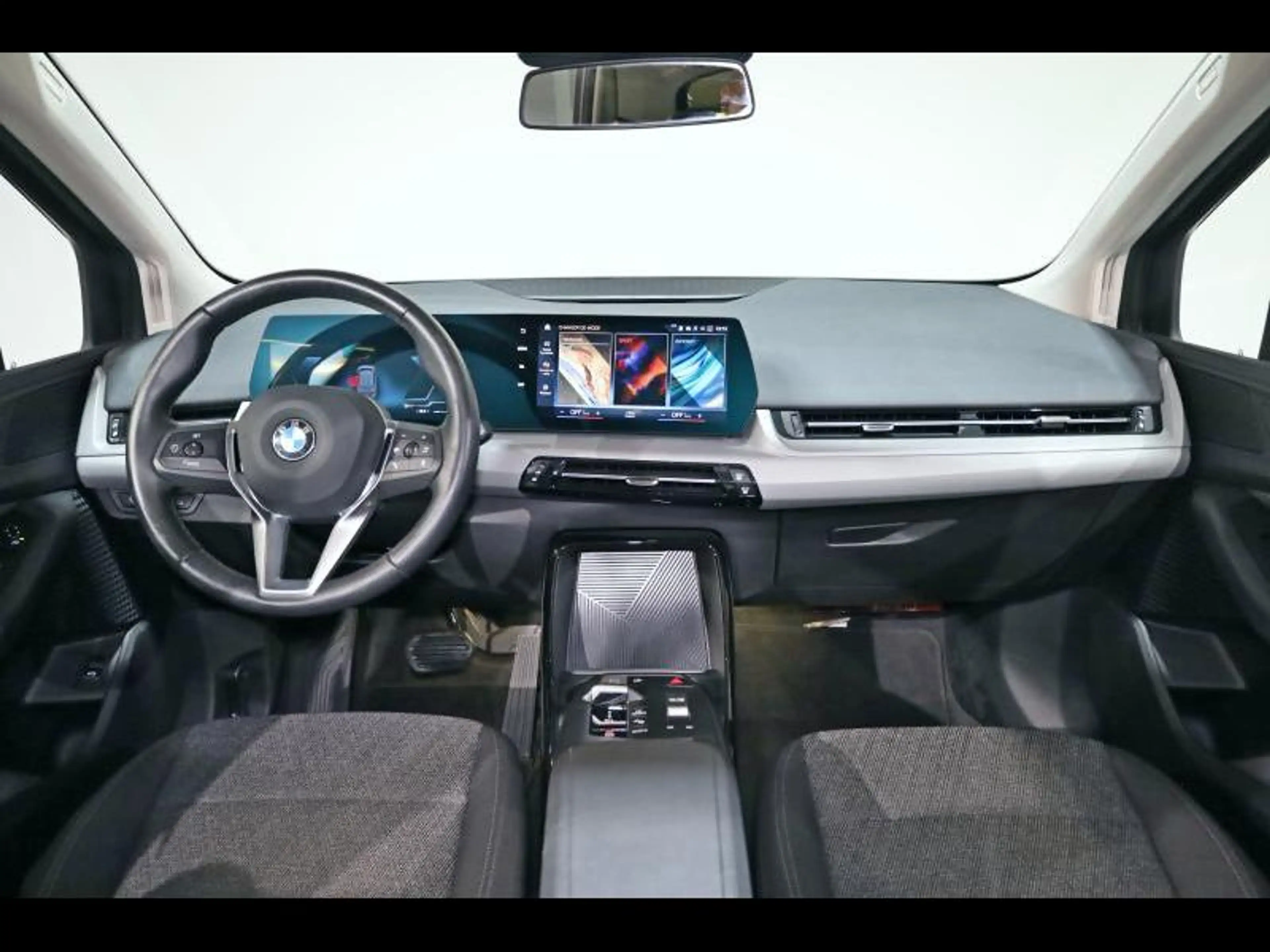 BMW 218 i Active Tourer — photo 7