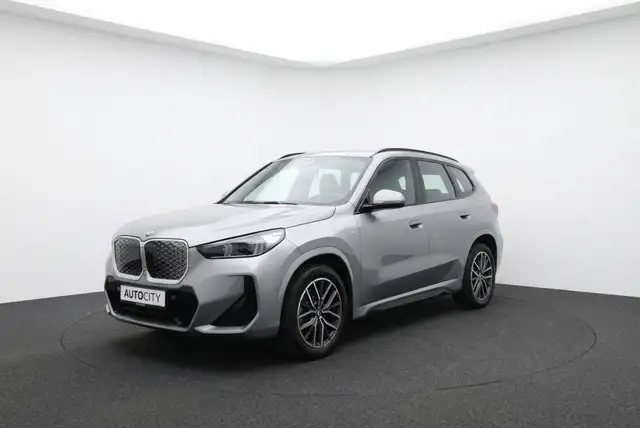 BMW iX1 20 eDrive M Sport Full Led l Navi l Camera