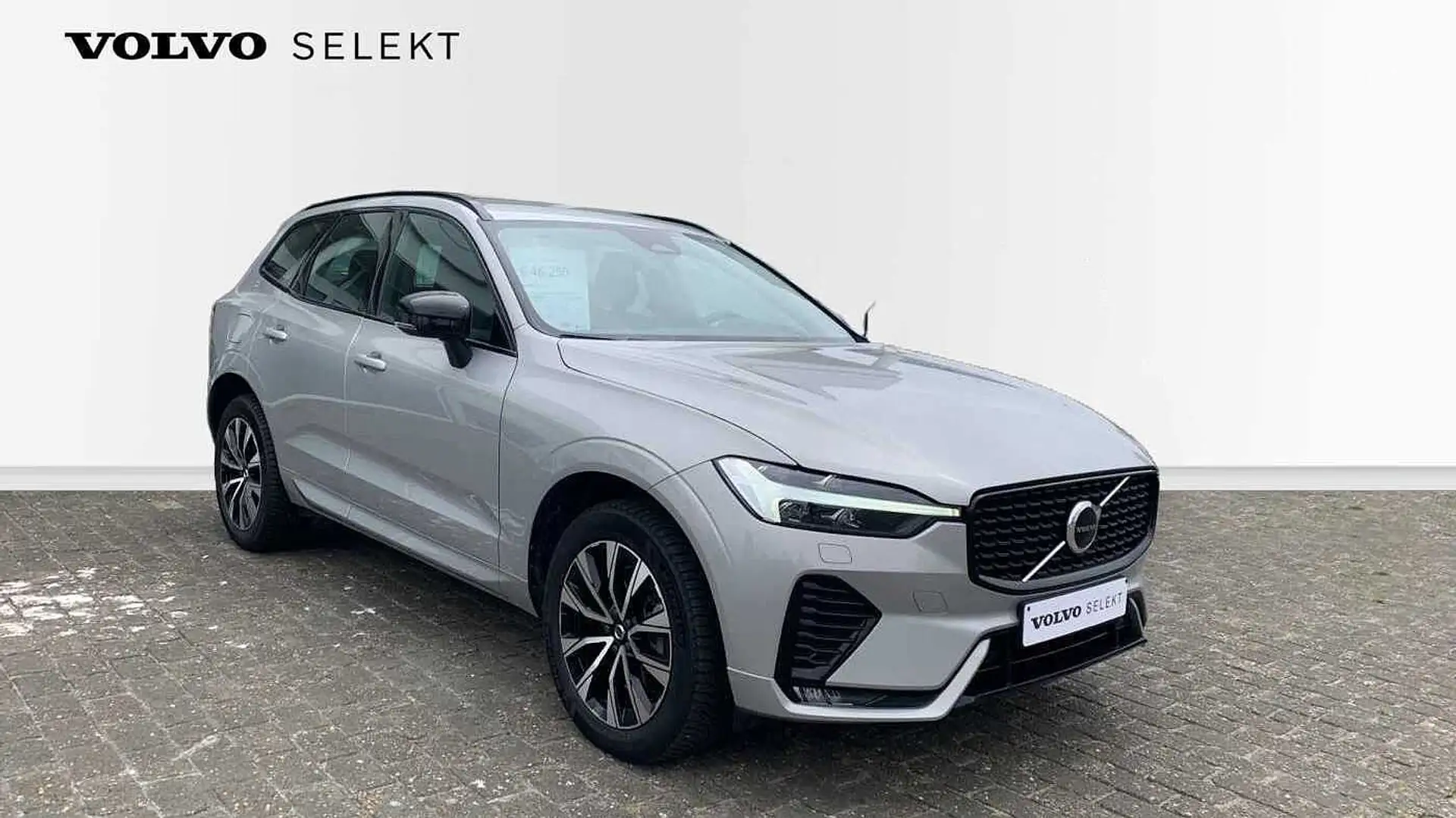 Volvo XC60 Plus Dark B4 mild hybride | Adapt Cruise | Zetelve Argent - 2