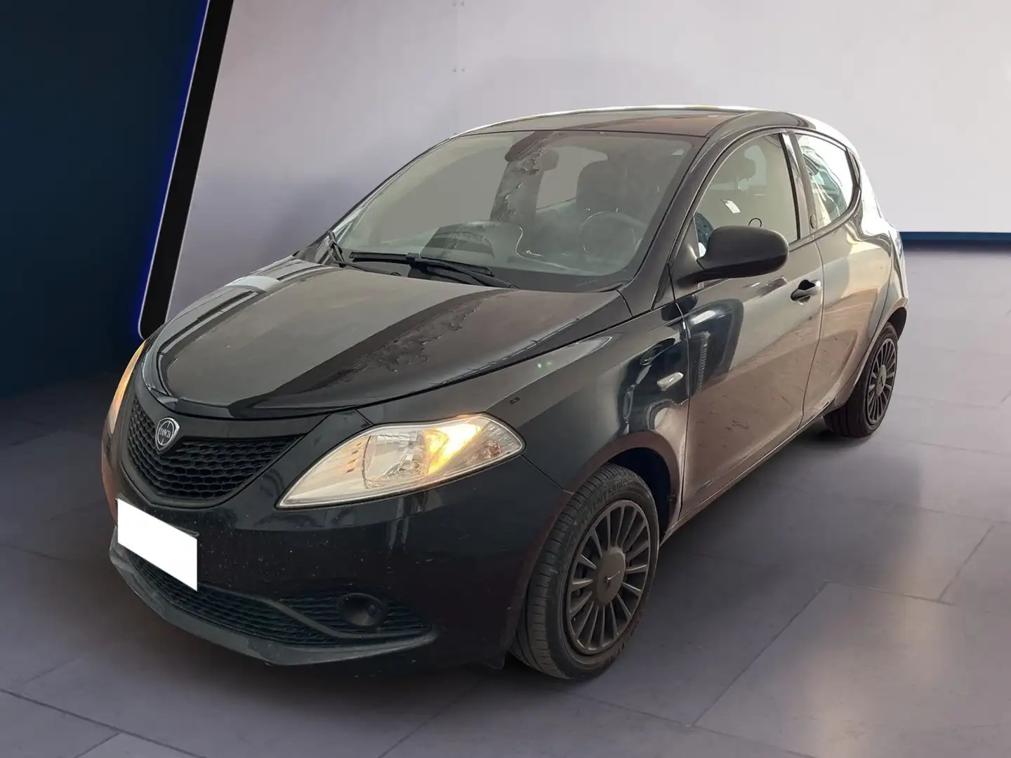 Lancia Ypsilon III 2015 1.0 firefly hybrid Silver s&s 70cv Nero - 2