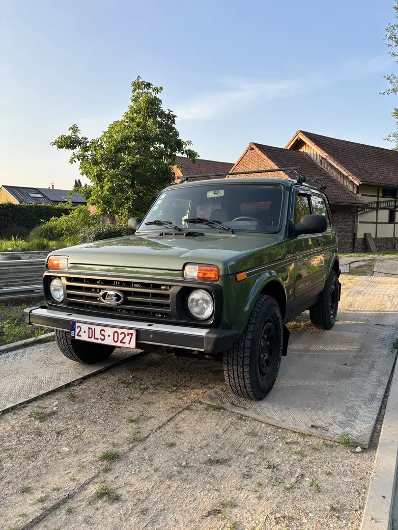 Lada Niva 4x4 Verde - 1
