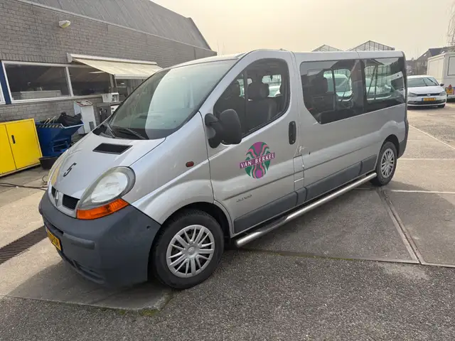 Renault Trafic Combi 1.9 dCi L2H1. 9 PERSOONS!!! AIRCO