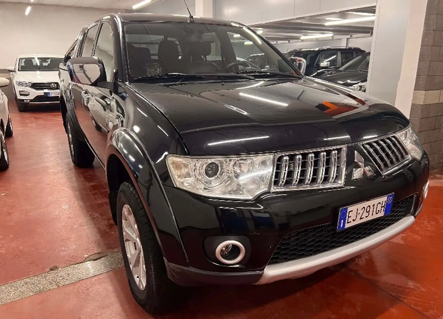Mitsubishi L200 L200 d.cab 2.5 di-d Intense Plus 178cv Nero - 2