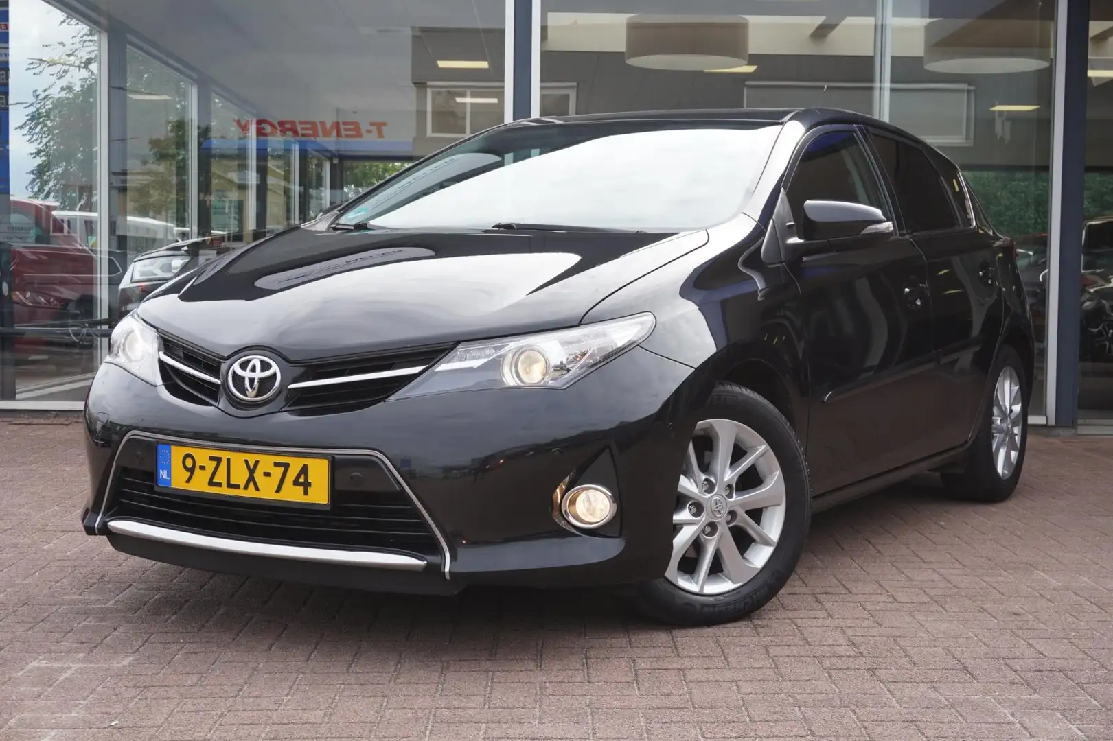 Toyota Auris 1.6 Aspiration | 5deurs | Airco | Elek. Pakket | V Zwart - 1