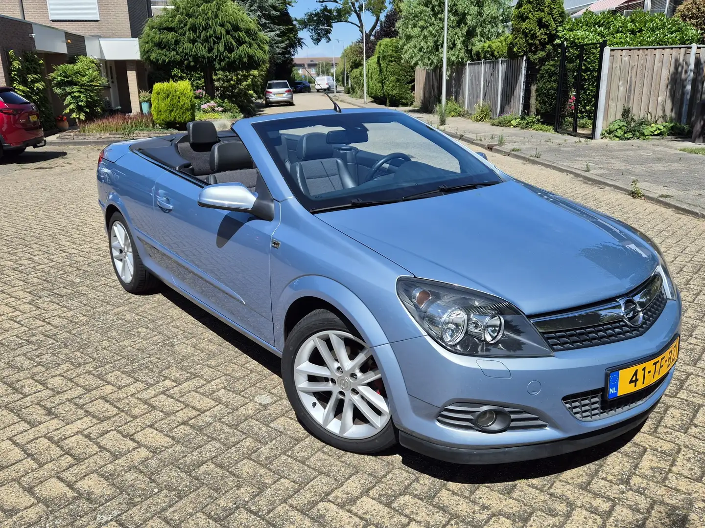 Opel Astra 1.8 Cosmo Blauw - 2