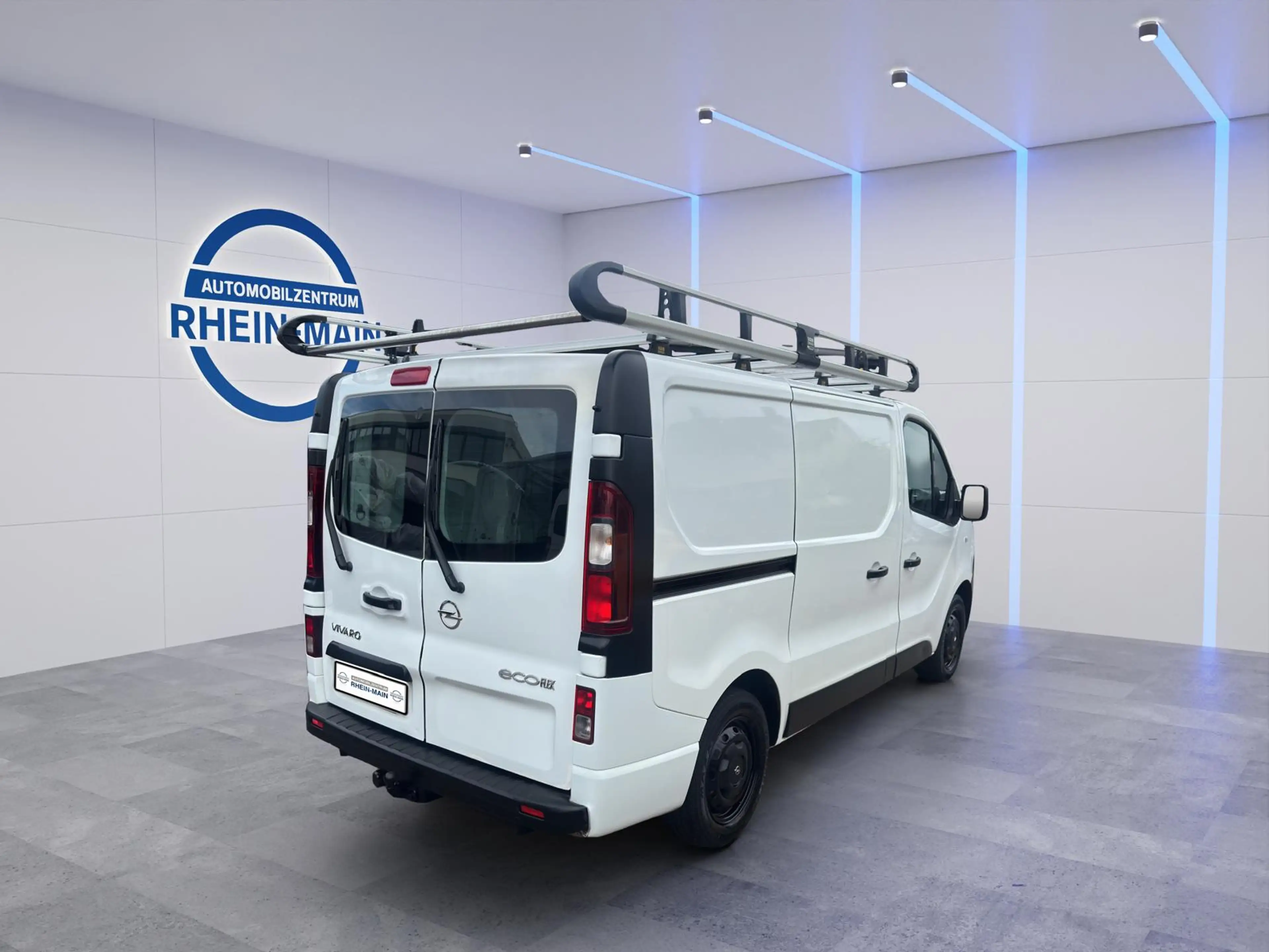 Opel Vivaro Kasten L1H1 AHK DACHTRÄGER — photo 5