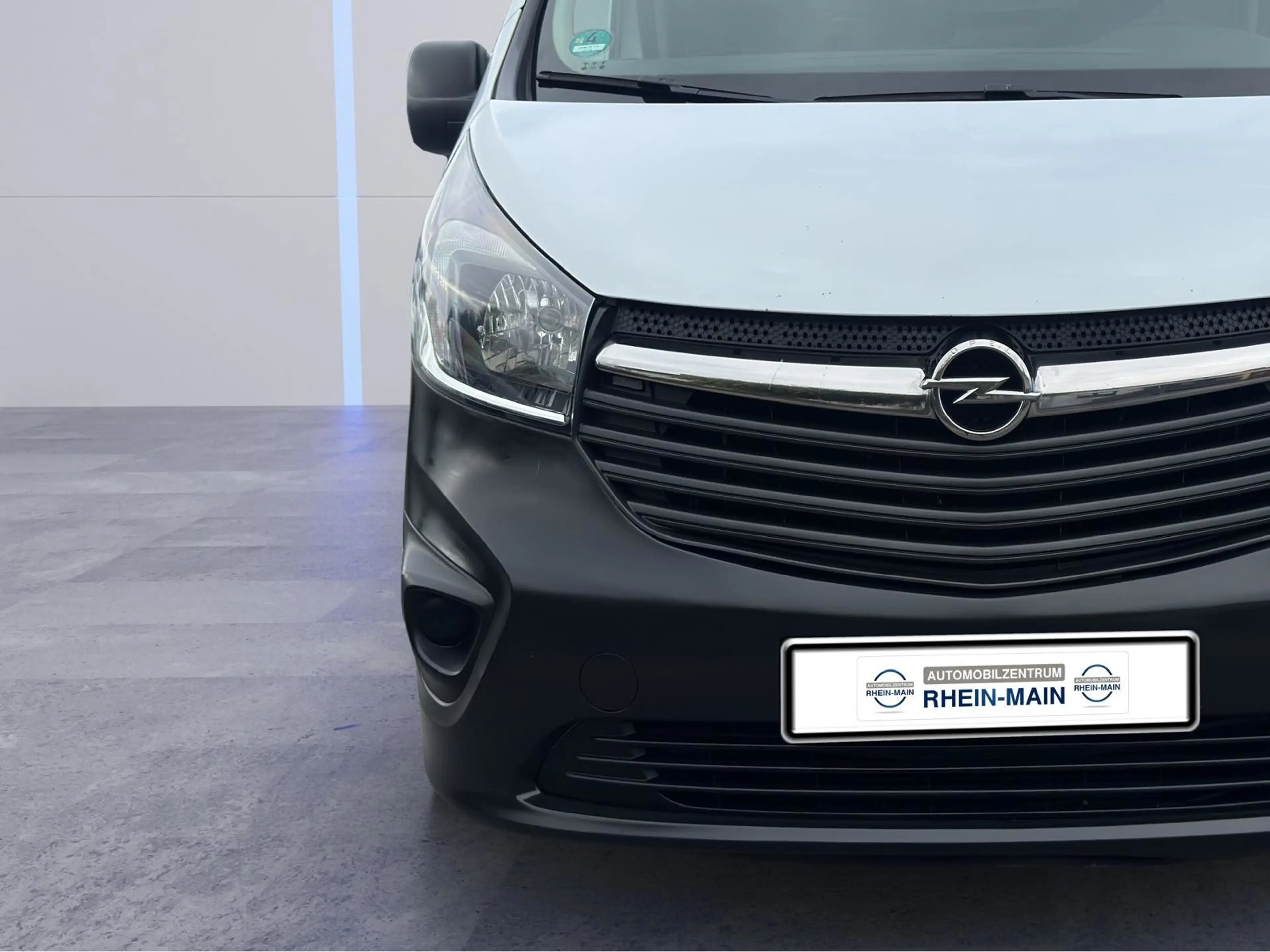Opel Vivaro Kasten L1H1 AHK DACHTRÄGER — photo 13