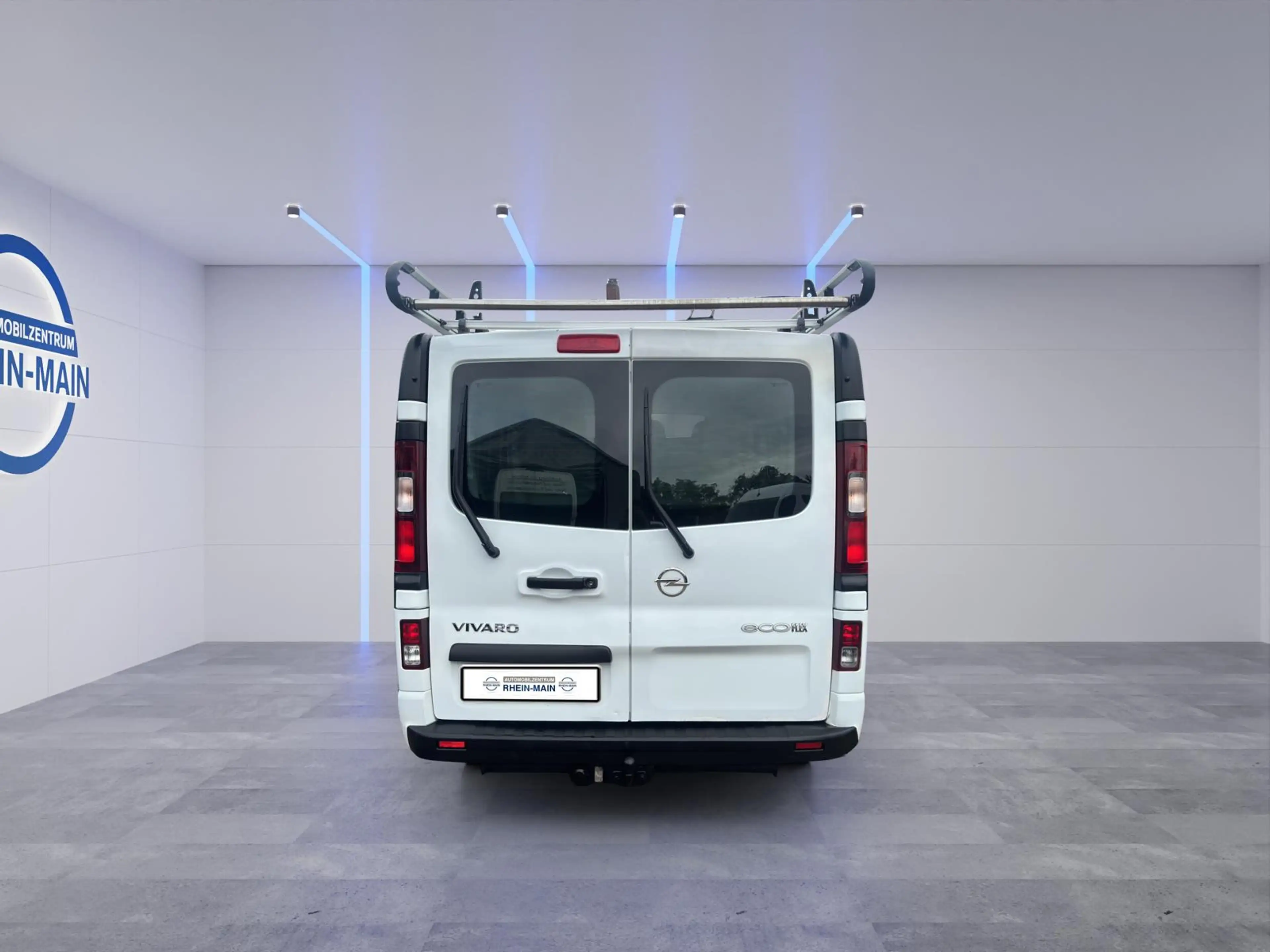Opel Vivaro Kasten L1H1 AHK DACHTRÄGER — photo 4