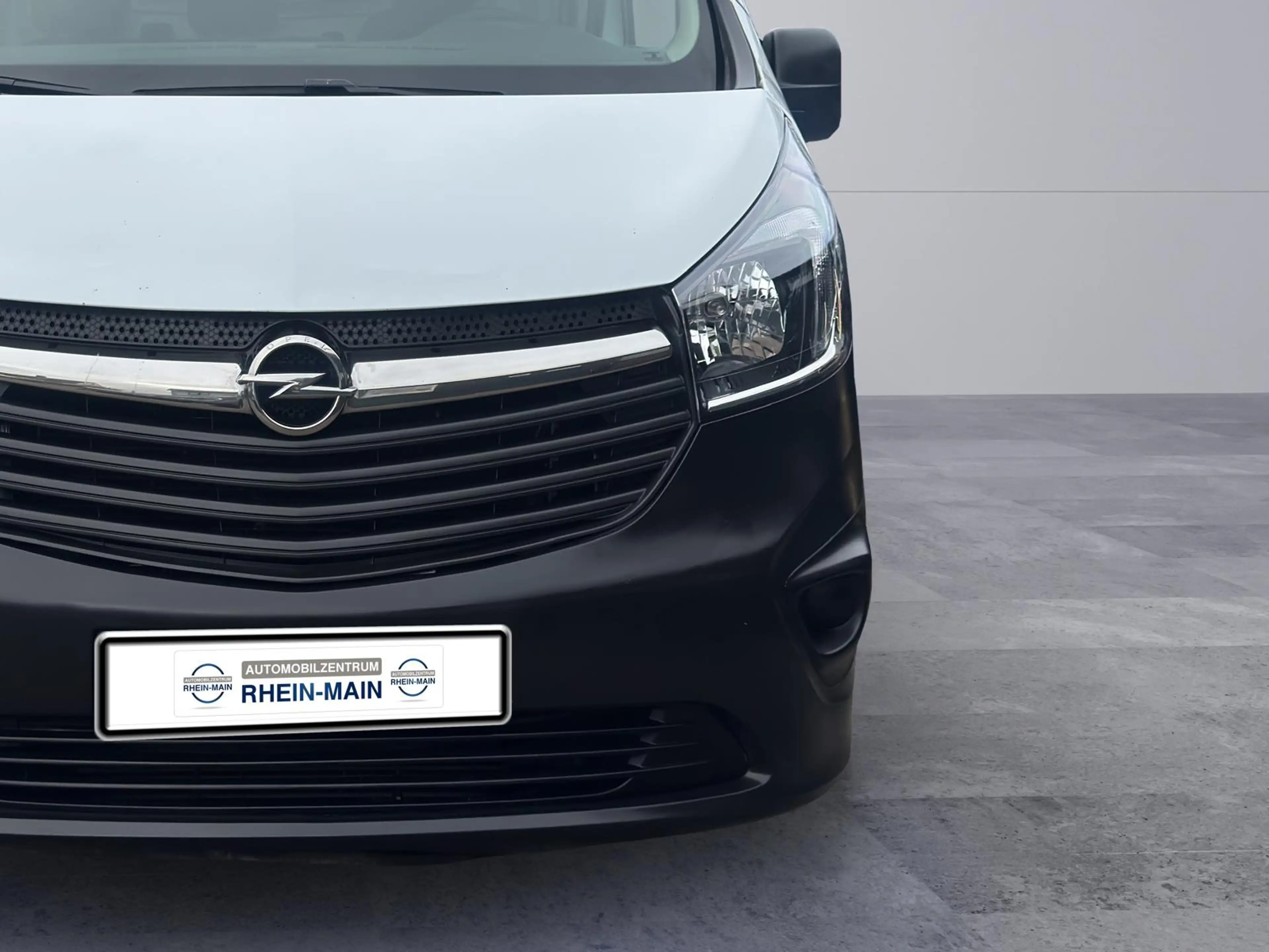 Opel Vivaro Kasten L1H1 AHK DACHTRÄGER — photo 14