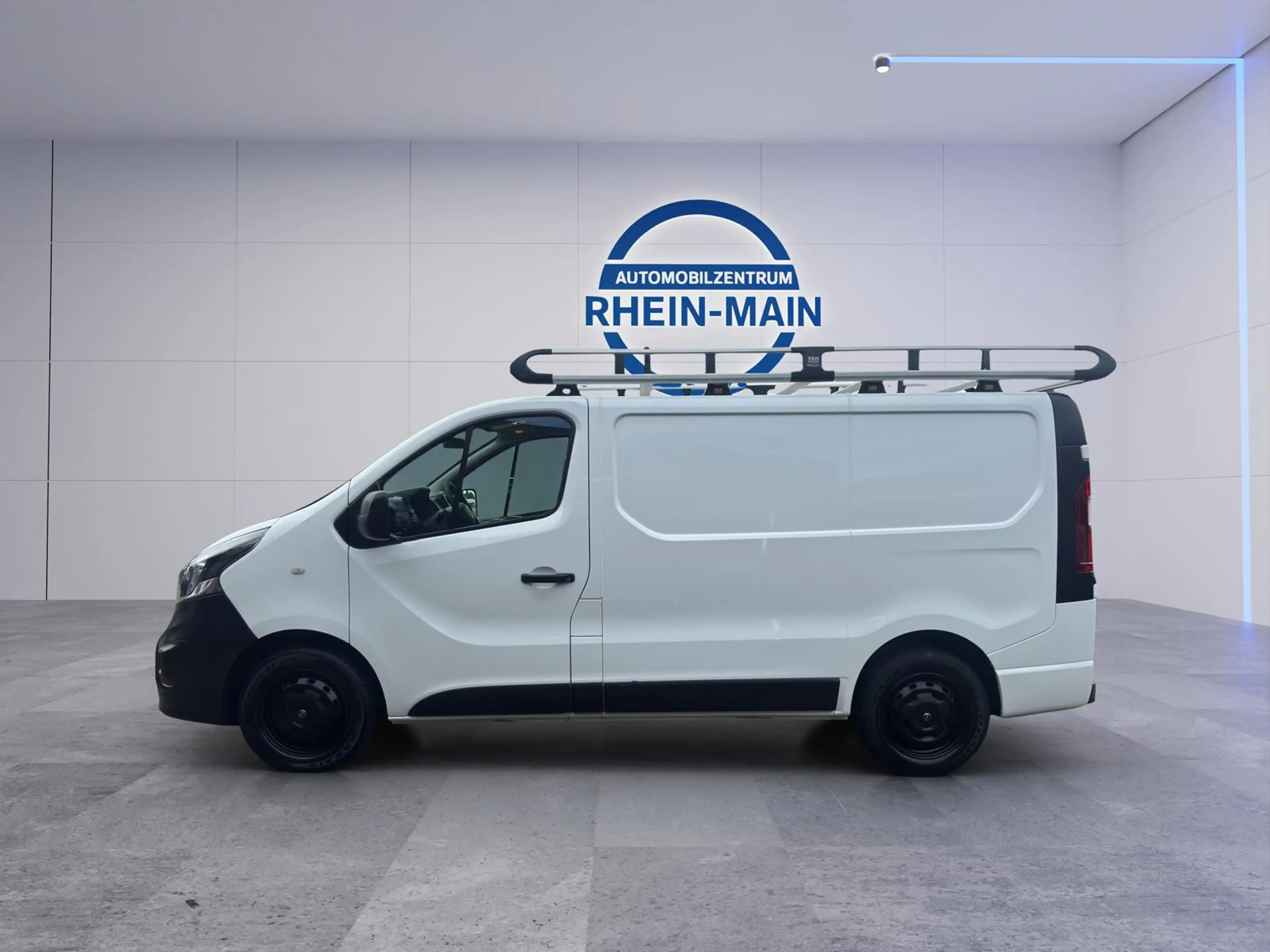 Opel Vivaro Kasten L1H1 AHK DACHTRÄGER — photo 2
