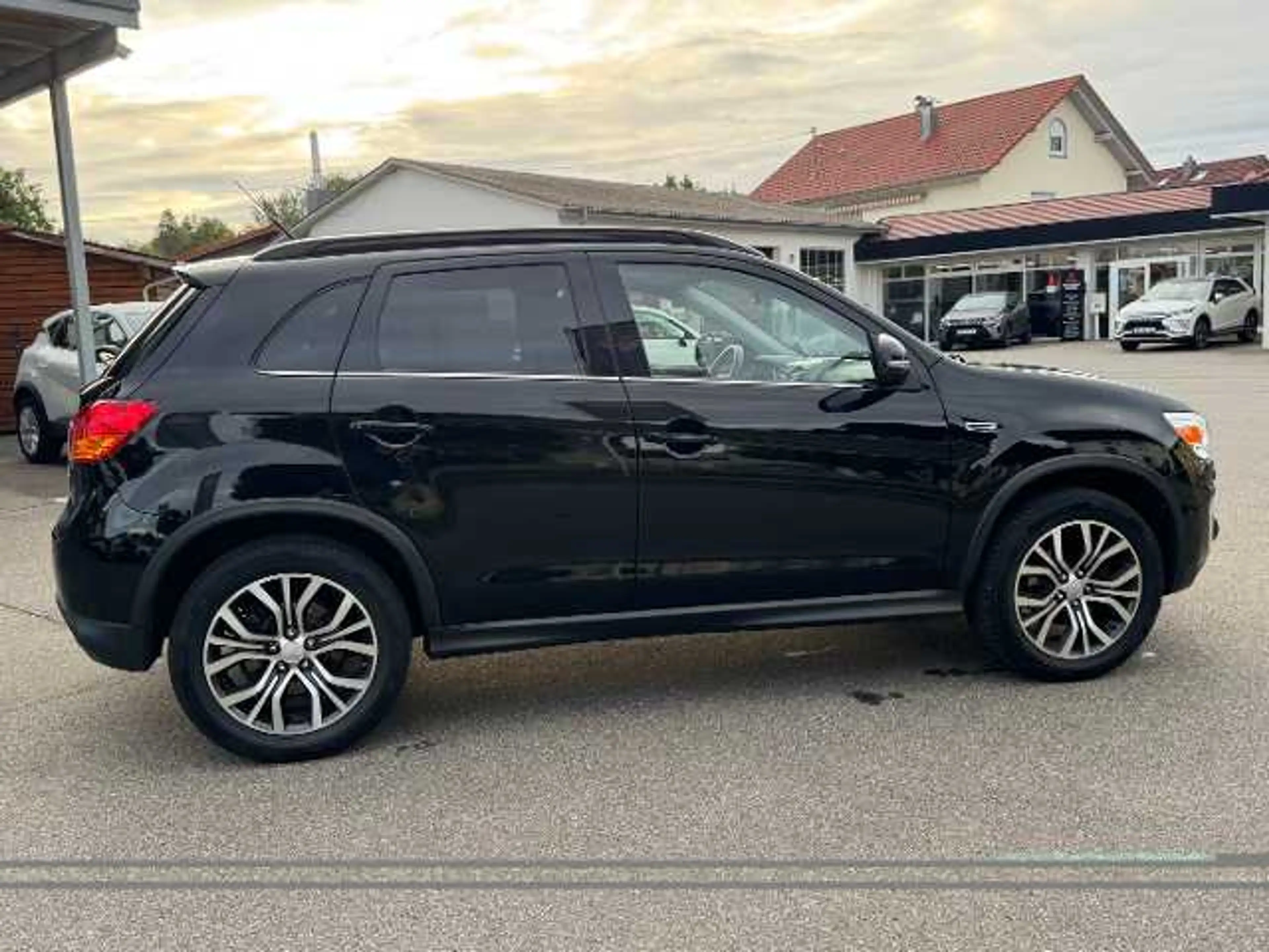 Mitsubishi ASX SUV-Star+ 1.6 MIVEC — photo 3