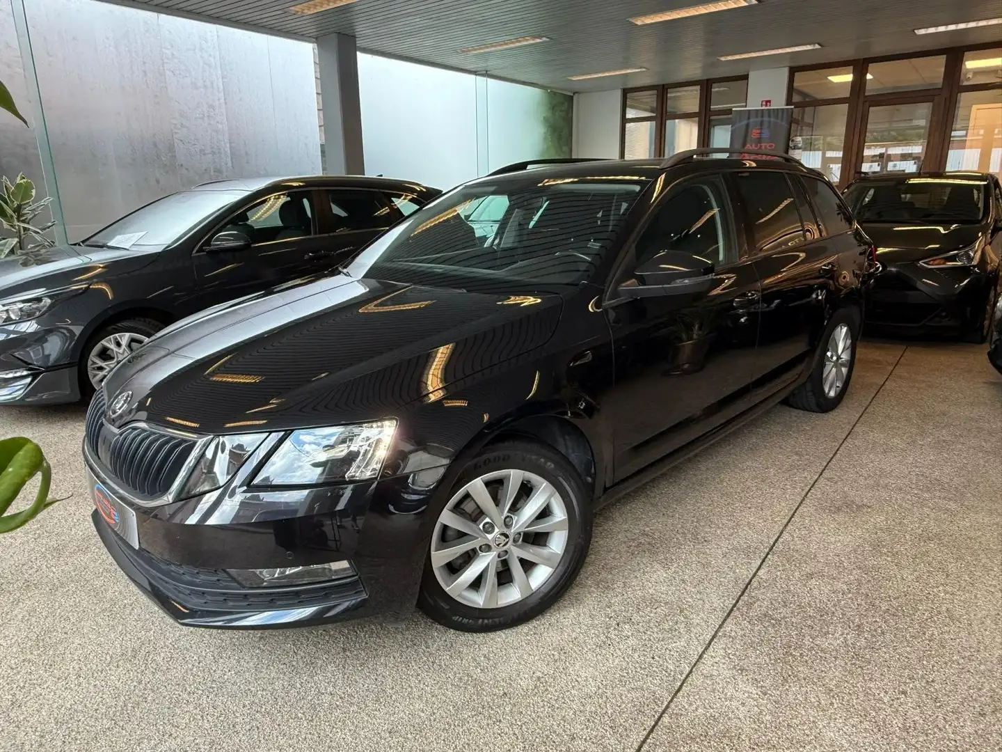 Skoda Octavia SW 1.0 TSI*ATTACHE REMORQUE*GATANTIE 12MOIS Nero - 2