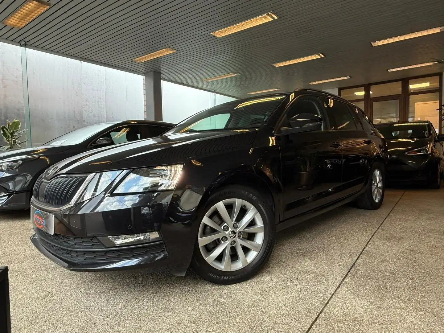 Skoda Octavia SW 1.0 TSI*ATTACHE REMORQUE*GATANTIE 12MOIS Nero - 1